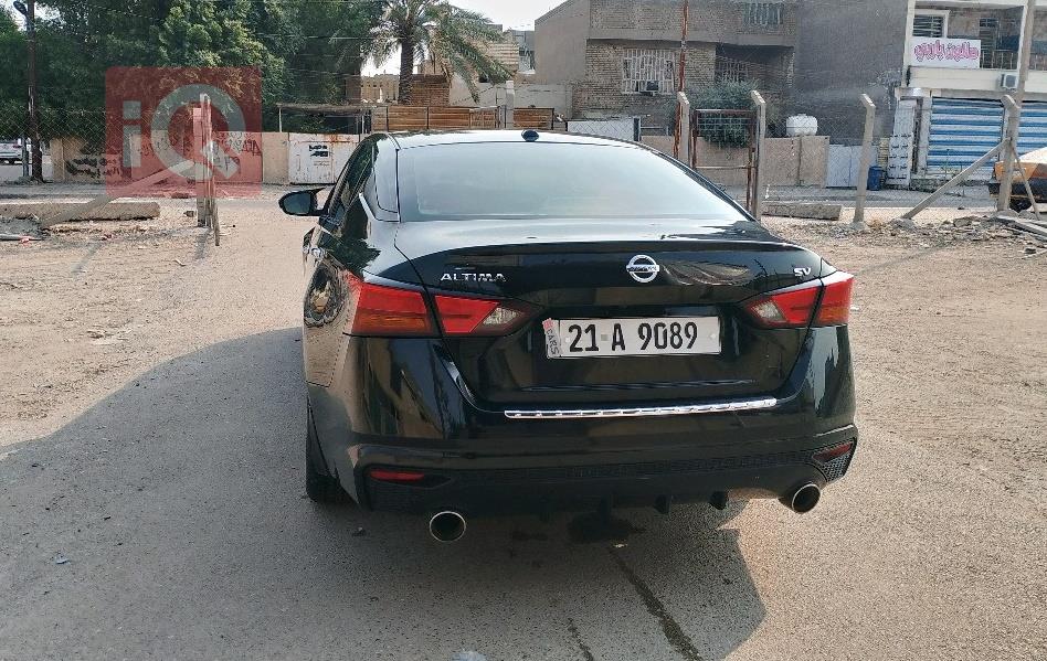 نيسان ألتيما